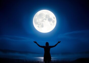 Manifesting under a full moon